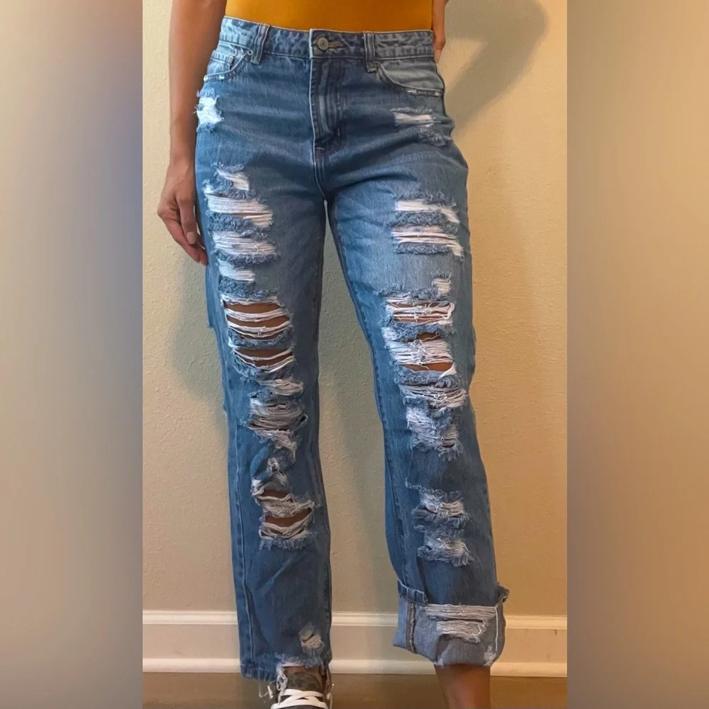 (3/$15) Crystal Rock High Waist Distressed Jeans size 5 - Picture 1 of 9